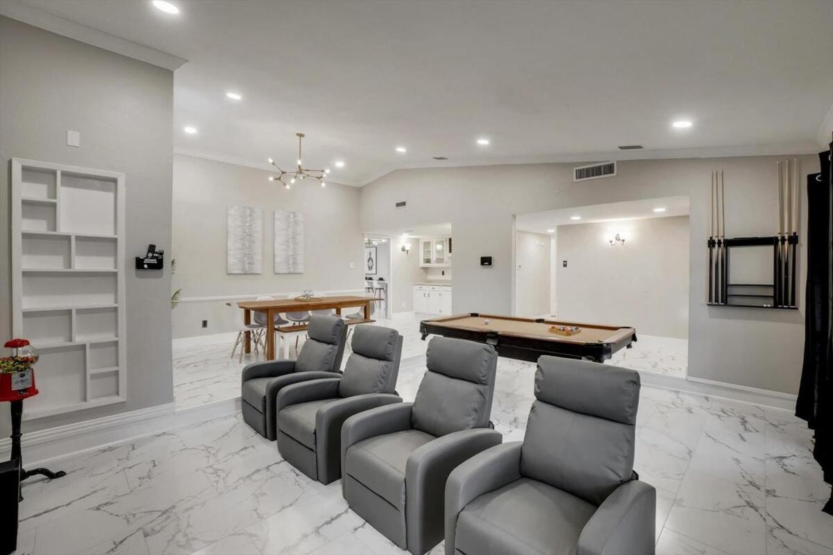 Spectacular 4Br 2,5Ba Holiday Home With Pool And Grill Carrollton Exterior photo
