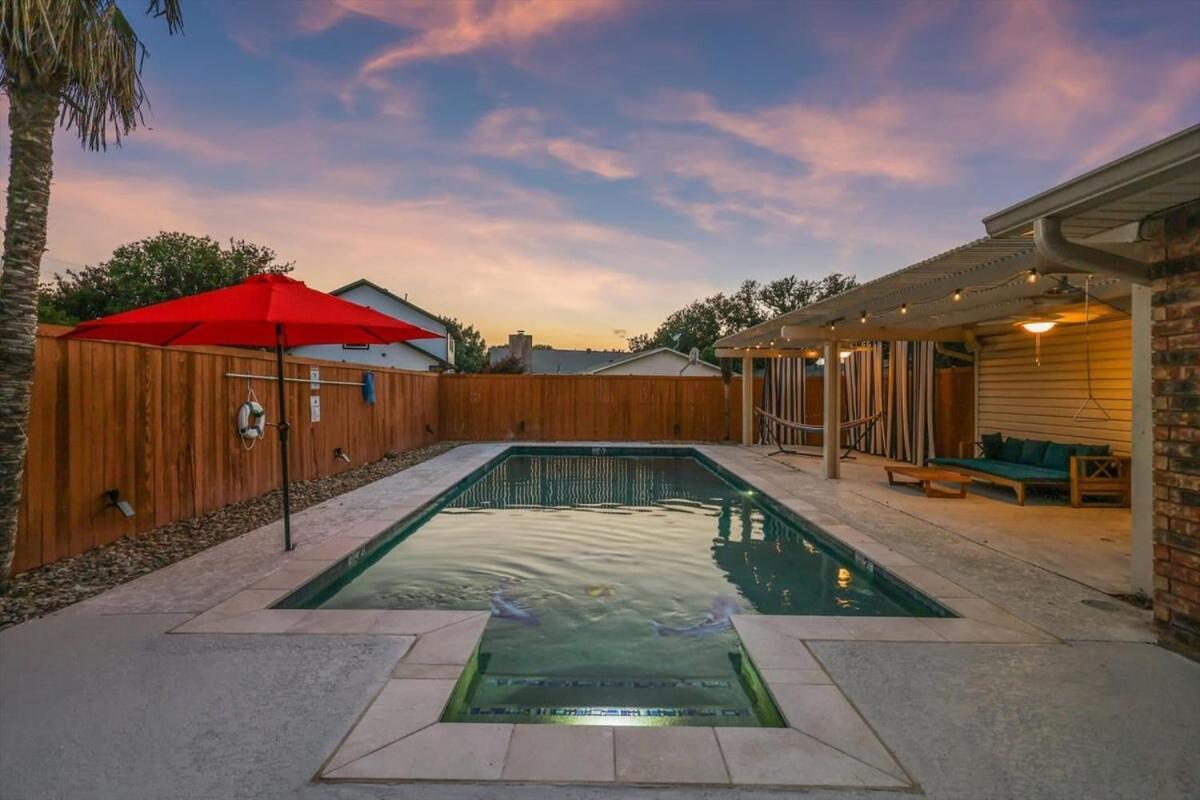 Spectacular 4Br 2,5Ba Holiday Home With Pool And Grill Carrollton Exterior photo